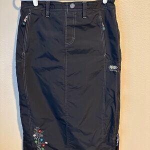Skhoop Original Black Embroidered Women's Outdoor Skirt